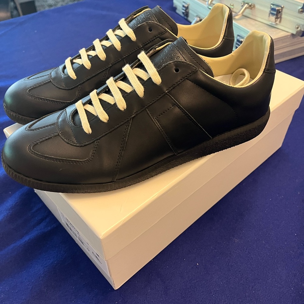 Black Maison Margiela Gats